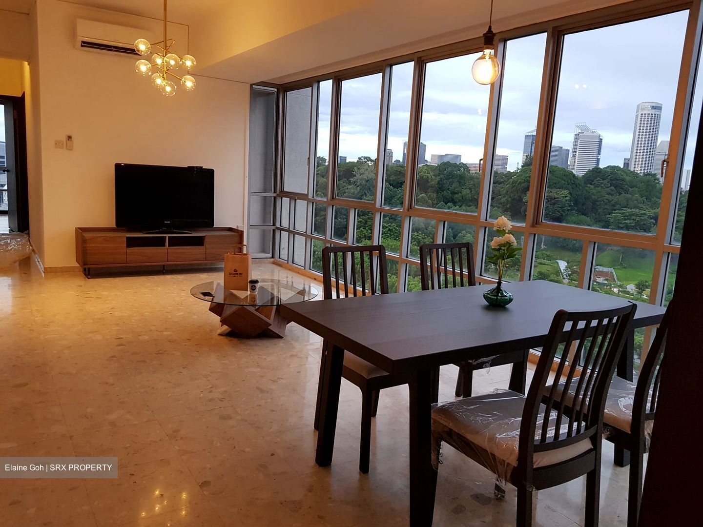 UE Square (D9), Apartment #588049181